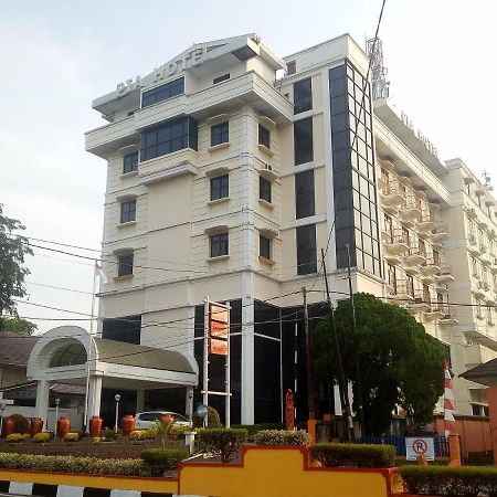 Hotel Bumi Asih Padangsidimpuan Batubelubang Εξωτερικό φωτογραφία
