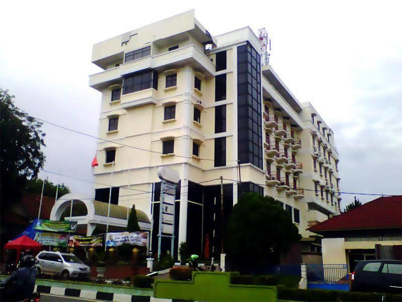 Hotel Bumi Asih Padangsidimpuan Batubelubang Εξωτερικό φωτογραφία